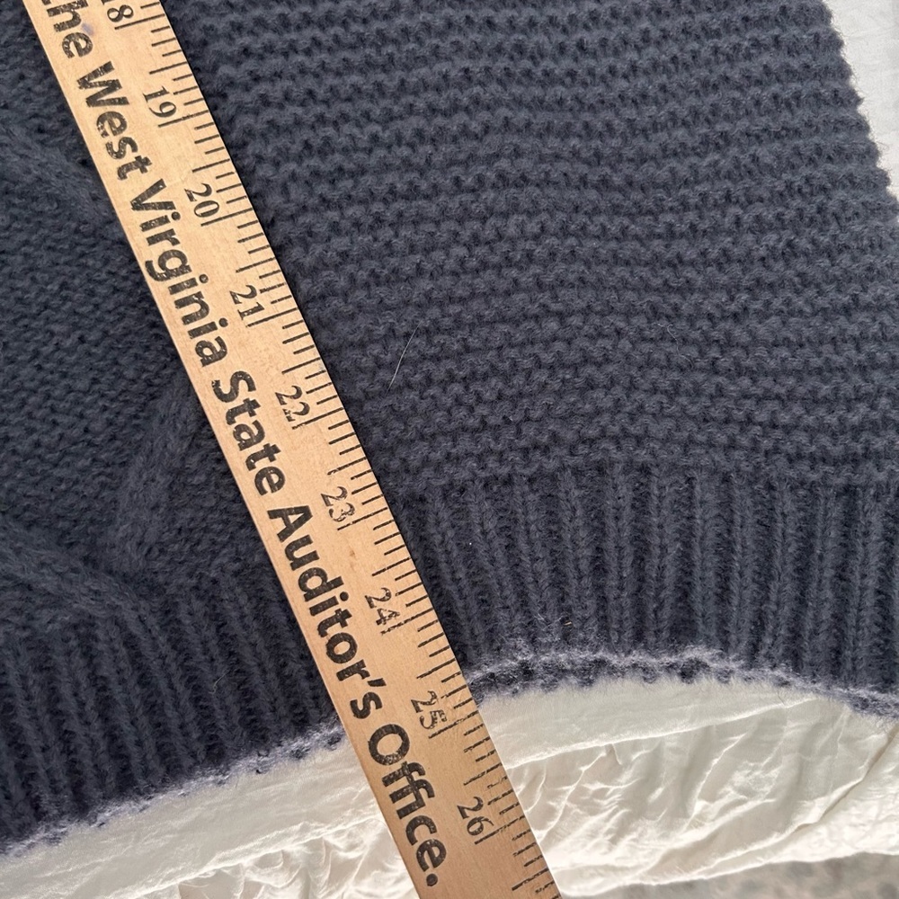 GOEGEOUS Simply Southern chunky cableknit dark blue sweater - NEW!! - Picture 13 of 14